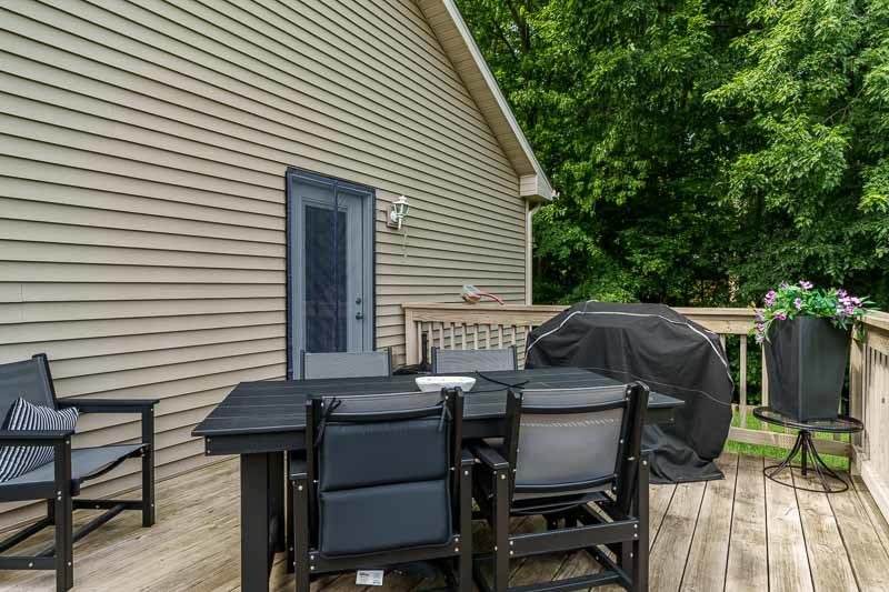 1517 MEADOWLARK Lane