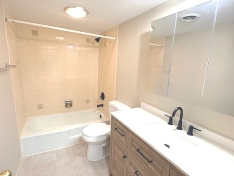 Tiny photo for 1025 S Fernandez Avenue #4M, Arlington Heights, IL 60005 (MLS # 12590016)