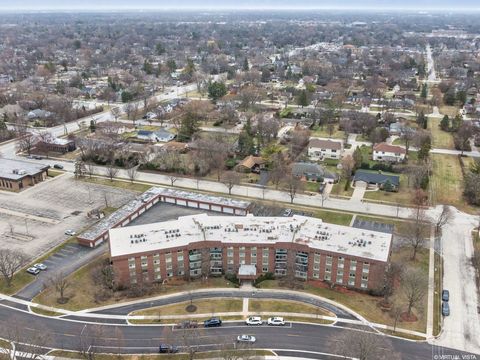 Tiny photo for 1025 S Fernandez Avenue #4M, Arlington Heights, IL 60005 (MLS # 12590016)