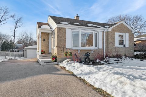 126 N Rohlwing Road Palatine IL 60074