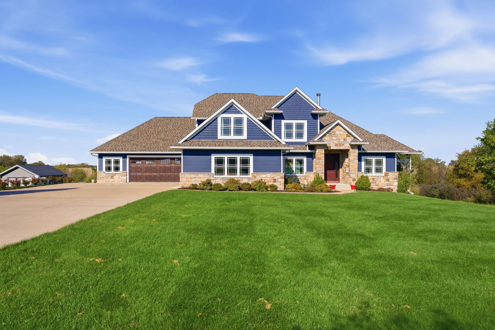 1645 Maple Boulevard 0