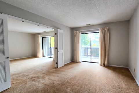 Tiny photo for 690 Chandler Road #207, Gurnee, IL 60031 (MLS # 12526788)