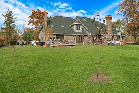 Tiny photo for 3951 Blackstone Avenue, Gurnee, IL 60031 (MLS # 12415931)