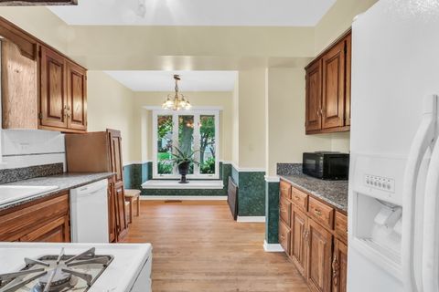 Tiny photo for 3951 Blackstone Avenue, Gurnee, IL 60031 (MLS # 12415931)