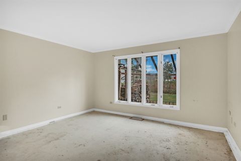 Tiny photo for 3951 Blackstone Avenue, Gurnee, IL 60031 (MLS # 12415931)