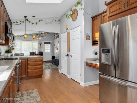 Tiny photo for 1053 S Norbury Avenue, Lombard, IL 60148 (MLS # 12475278)