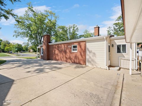 Tiny photo for 1053 S Norbury Avenue, Lombard, IL 60148 (MLS # 12475278)