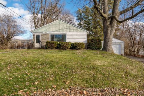 Tiny photo for 2016 Ridgeland Road, Rockford, IL 61108 (MLS # 12525718)