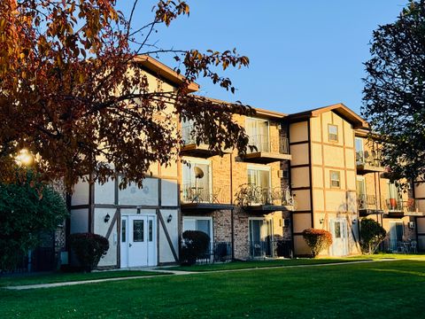 Tiny photo for 3823 W 123rd Street #302, Alsip, IL 60803 (MLS # 12643138)