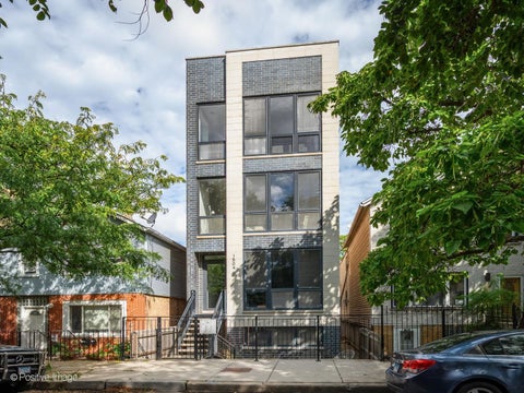 Photo of 1504 W Walton Street #3, Chicago, IL 60642 (MLS # 12769380)