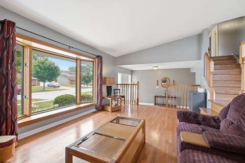 Tiny photo for 1106 S SPRUCEWOOD Drive, Mount Prospect, IL 60056 (MLS # 12709013)
