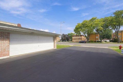 Tiny photo for 9200 S Pulaski Road #3E, Oak Lawn, IL 60453 (MLS # 12765797)