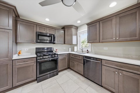 Tiny photo for 9200 S Pulaski Road #3E, Oak Lawn, IL 60453 (MLS # 12765797)