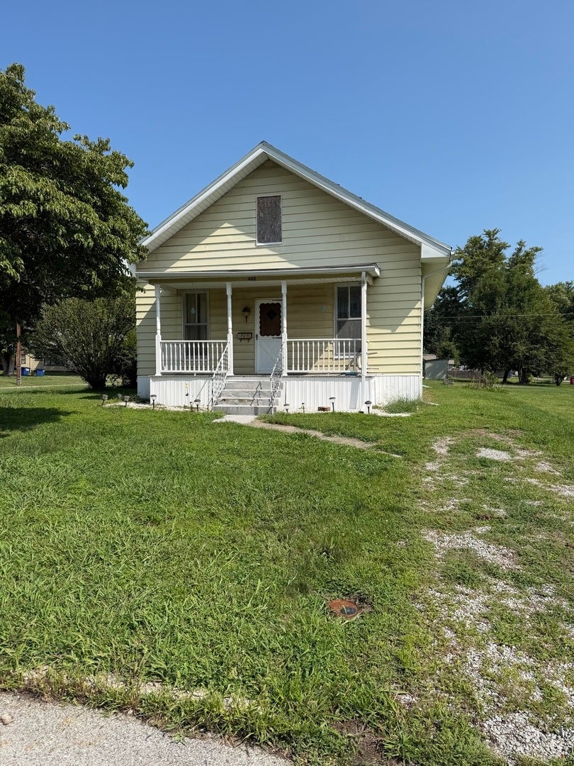 402 E Keyes Street