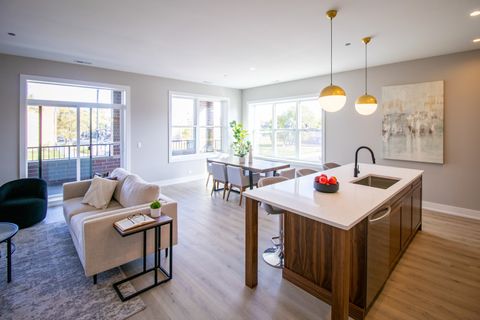 Tiny photo for 4704 S St Lawrence Avenue #2E, Chicago, IL 60615 (MLS # 12445286)