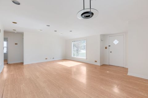 Tiny photo for 228 Woodlawn Drive, Mundelein, IL 60060 (MLS # 12411916)