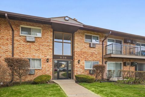 Photo of 836 E Old Willow Road #209, Prospect Heights, IL 60070 (MLS # 12606925)