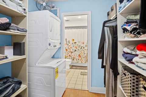 Tiny photo for 836 E Old Willow Road #209, Prospect Heights, IL 60070 (MLS # 12606925)