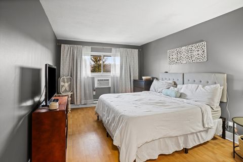 Tiny photo for 836 E Old Willow Road #209, Prospect Heights, IL 60070 (MLS # 12606925)