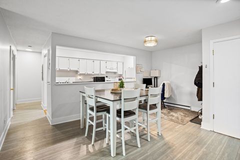 Tiny photo for 836 E Old Willow Road #209, Prospect Heights, IL 60070 (MLS # 12606925)