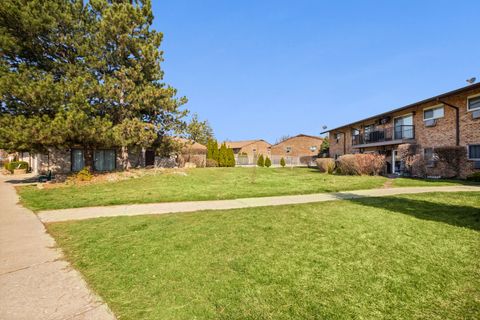 Tiny photo for 836 E Old Willow Road #209, Prospect Heights, IL 60070 (MLS # 12606925)