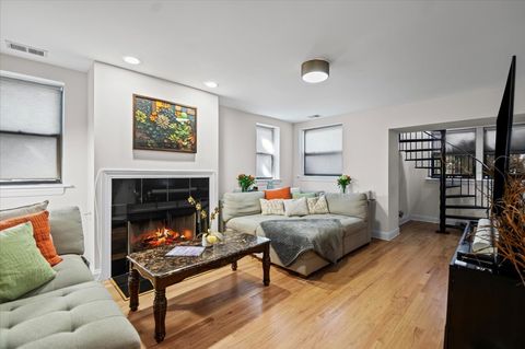 Tiny photo for 5935 N Magnolia Avenue #1, Chicago, IL 60660 (MLS # 12573003)