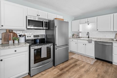 Tiny photo for 214 8th Street E, Milan, IL 61264 (MLS # 12553178)