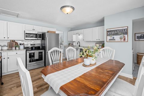 Tiny photo for 214 8th Street E, Milan, IL 61264 (MLS # 12553178)