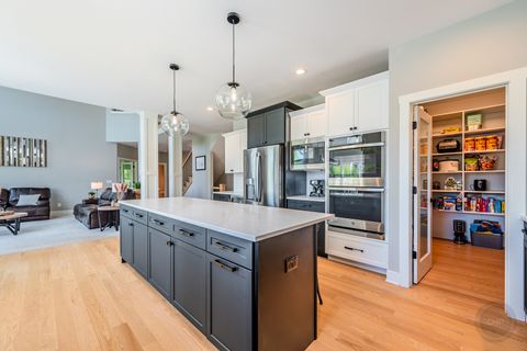 Tiny photo for 2902 Hampton Avenue, North Aurora, IL 60542 (MLS # 12646420)