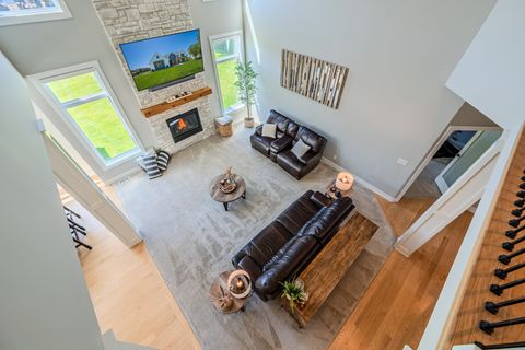Tiny photo for 2902 Hampton Avenue, North Aurora, IL 60542 (MLS # 12646420)