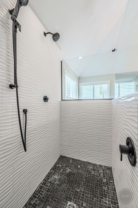 Tiny photo for 2902 Hampton Avenue, North Aurora, IL 60542 (MLS # 12646420)
