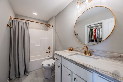 Tiny photo for 2902 Hampton Avenue, North Aurora, IL 60542 (MLS # 12646420)
