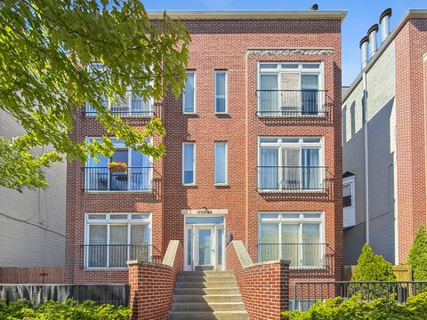 Photo of 1726 W Diversey Parkway #2E, Chicago, IL 60614 (MLS # 12647954)