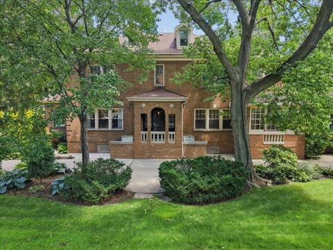 Photo of 5873 N Forest Glen Avenue, Chicago, IL 60646 (MLS # 12685779)