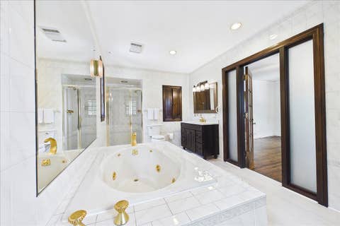 Tiny photo for 5873 N Forest Glen Avenue, Chicago, IL 60646 (MLS # 12685779)