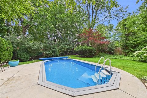 Tiny photo for 5873 N Forest Glen Avenue, Chicago, IL 60646 (MLS # 12685779)