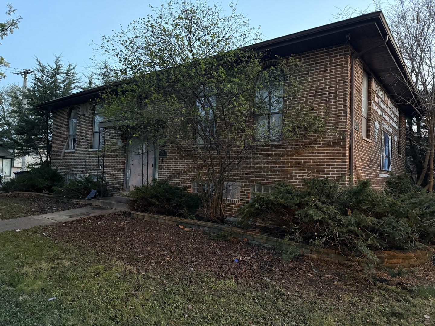 3433 W 147th Street
