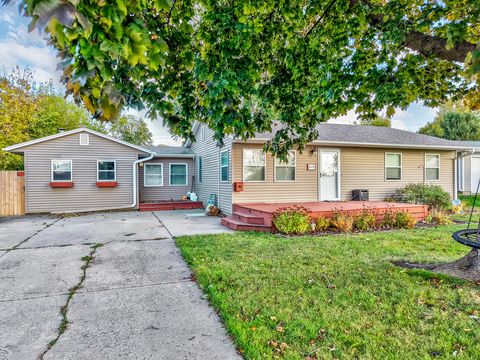 Tiny photo for 618 Fort Street, Ottawa, IL 61350 (MLS # 12619830)