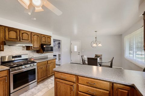 Tiny photo for 1662 Kimberly Avenue, Elgin, IL 60123 (MLS # 12694118)