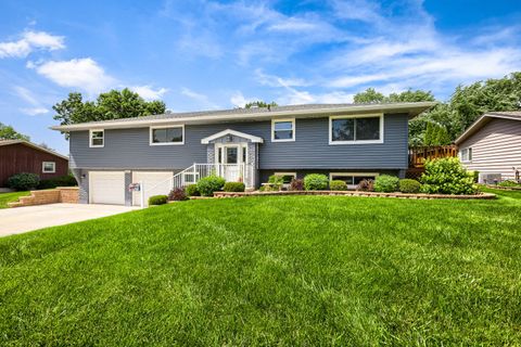 Tiny photo for 1662 Kimberly Avenue, Elgin, IL 60123 (MLS # 12694118)