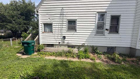 Tiny photo for 411 N Monroe Street, Clinton, IL 61727 (MLS # 12660680)