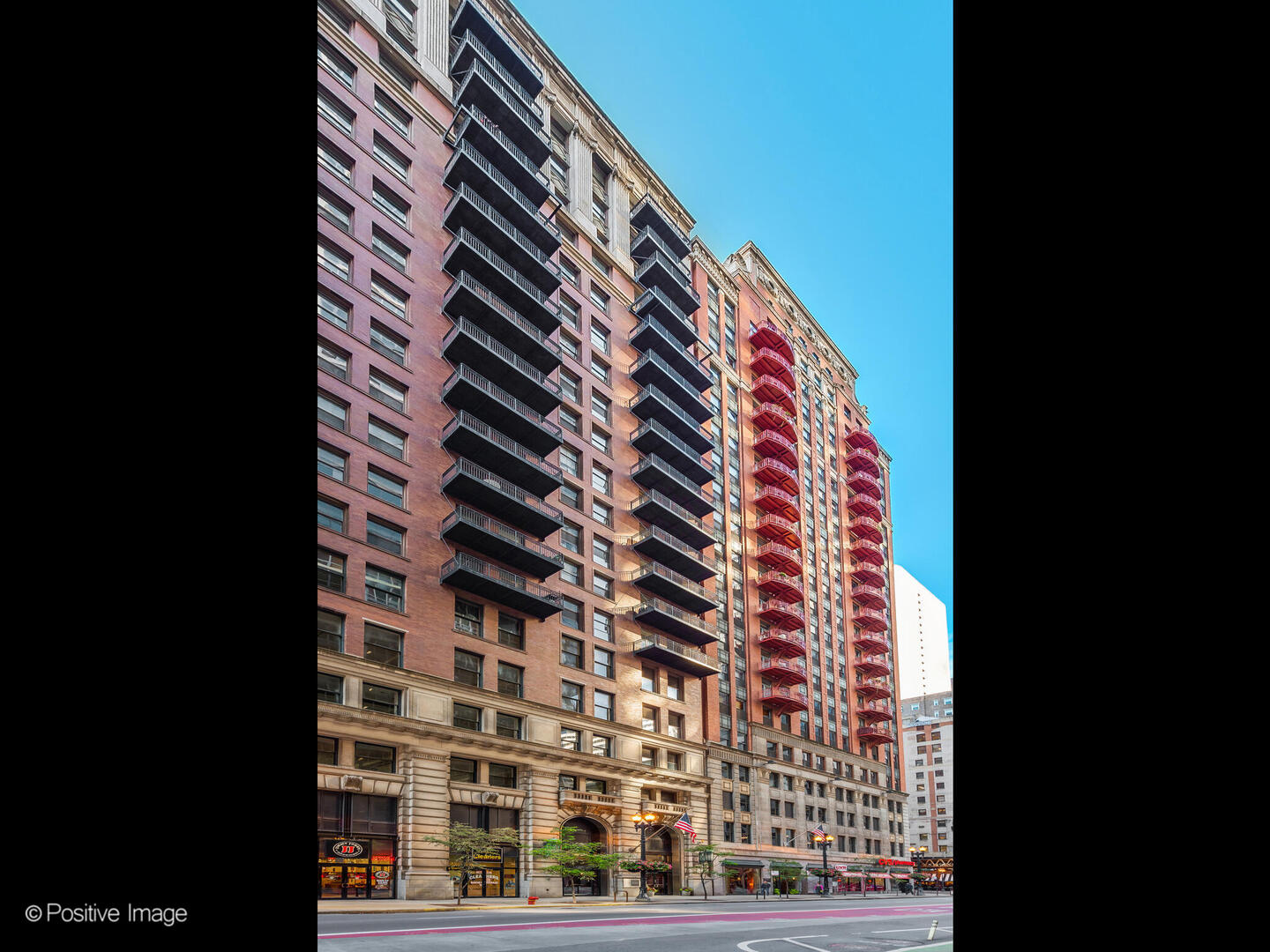 212 W Washington Street 1413