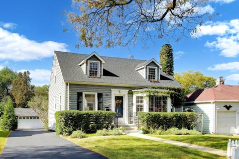 Tiny photo for 314 S Wolf Road, Des Plaines, IL 60016 (MLS # 12786434)