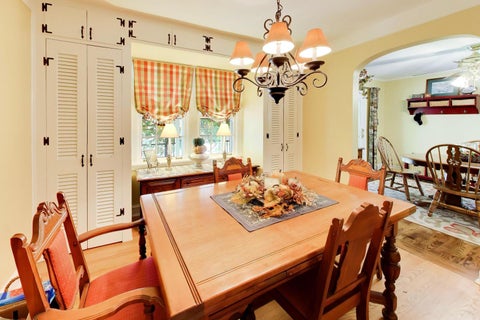 Tiny photo for 314 S Wolf Road, Des Plaines, IL 60016 (MLS # 12786434)