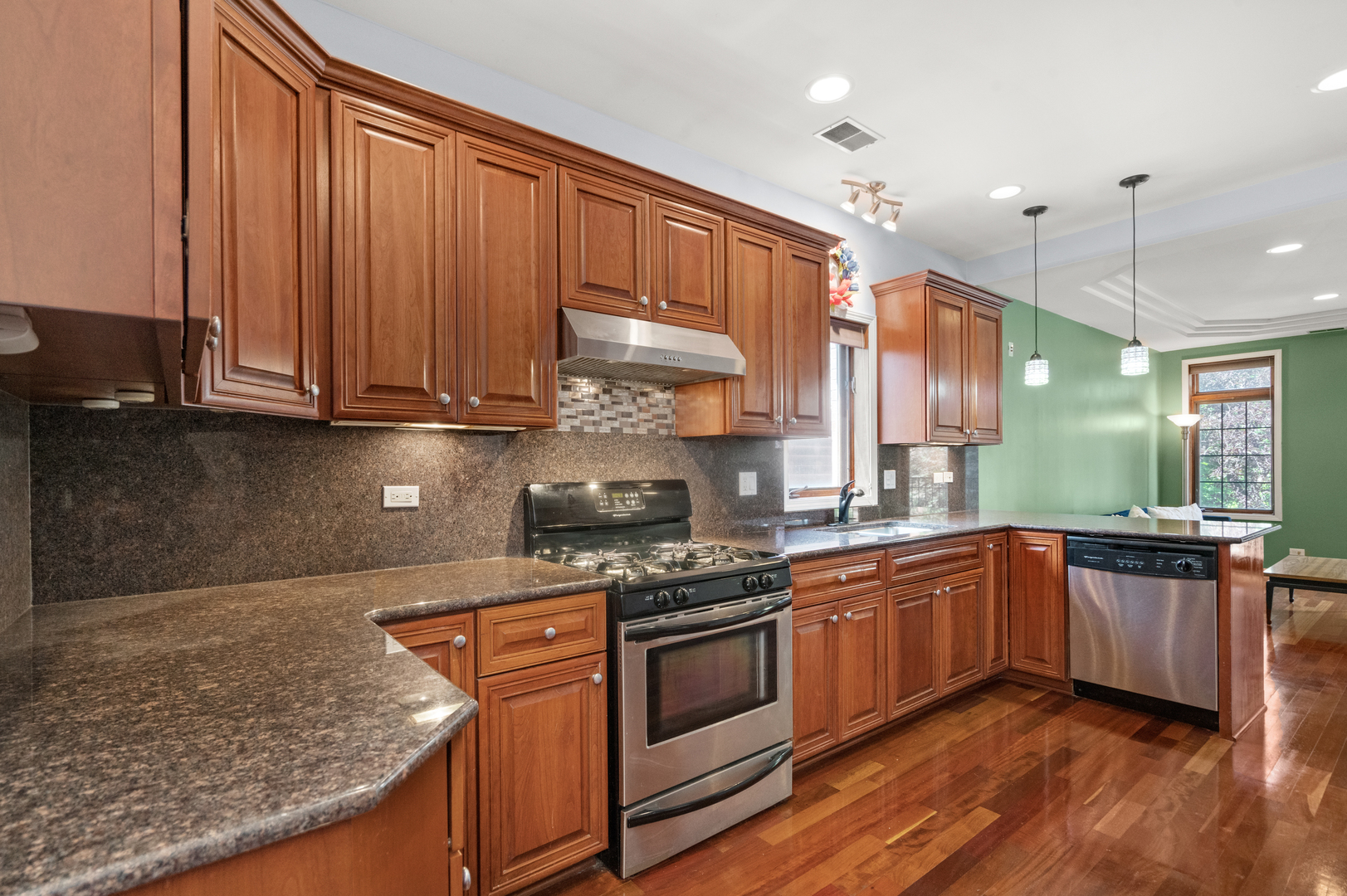 1031 N MOZART Street 2