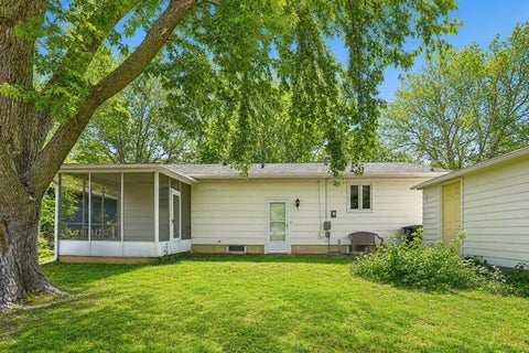 Tiny photo for 8112 7th Street W ST, Rock Island, IL 61201 (MLS # 12727670)