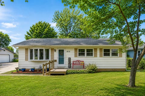 Photo of 8112 7th Street W ST, Rock Island, IL 61201 (MLS # 12727670)