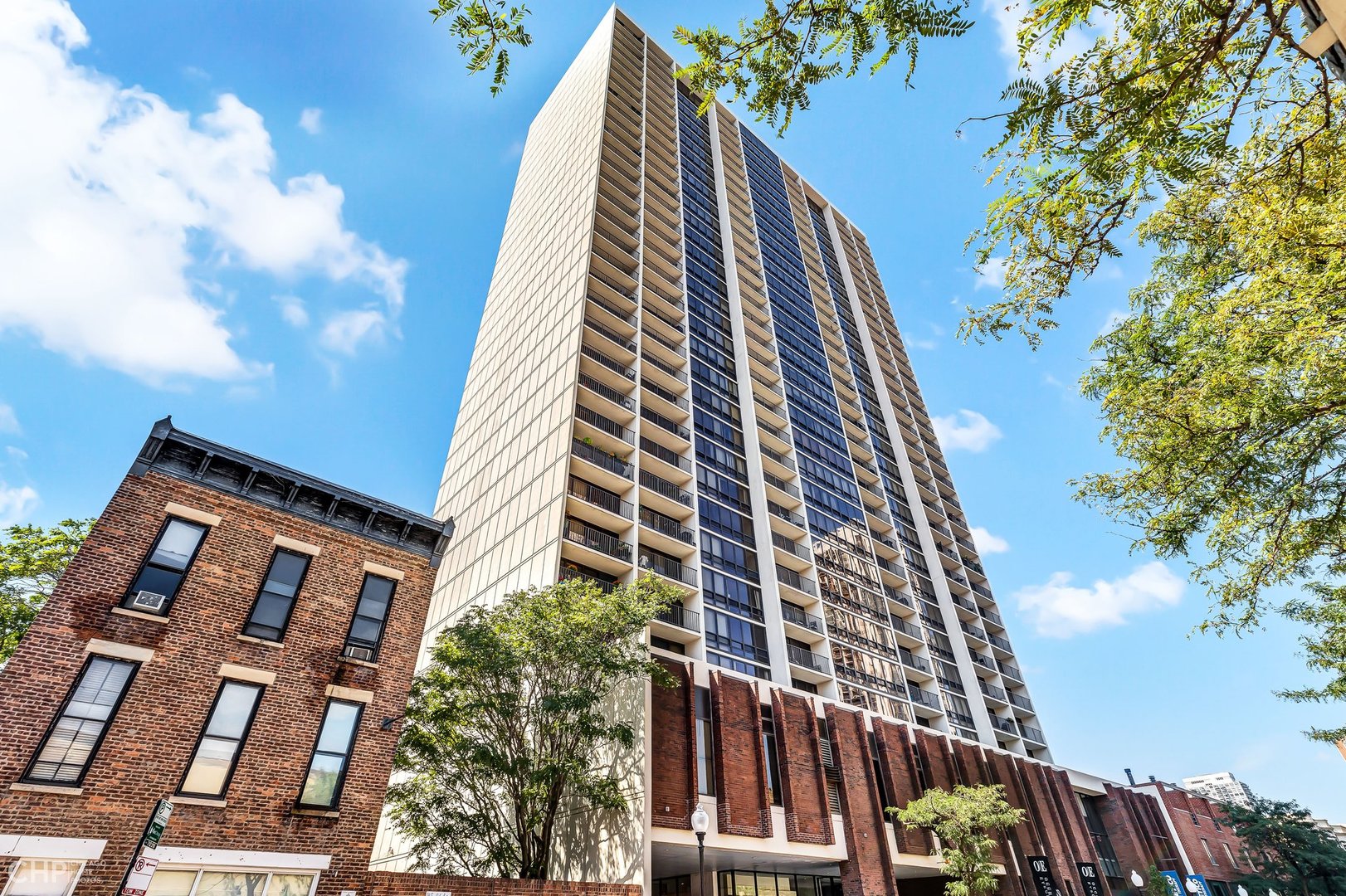 1636 N Wells Avenue 2014