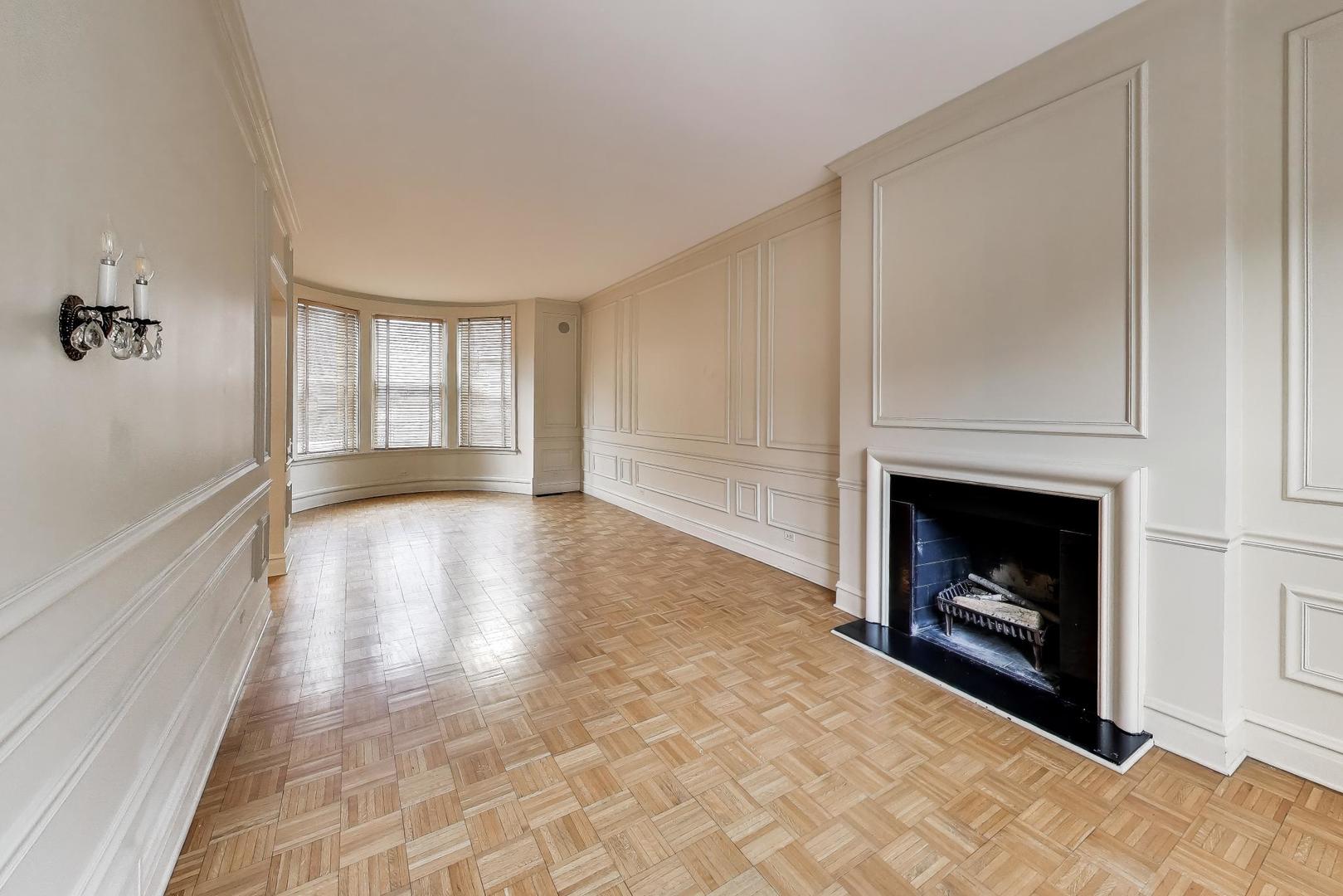 3817 N Alta Vista Terrace