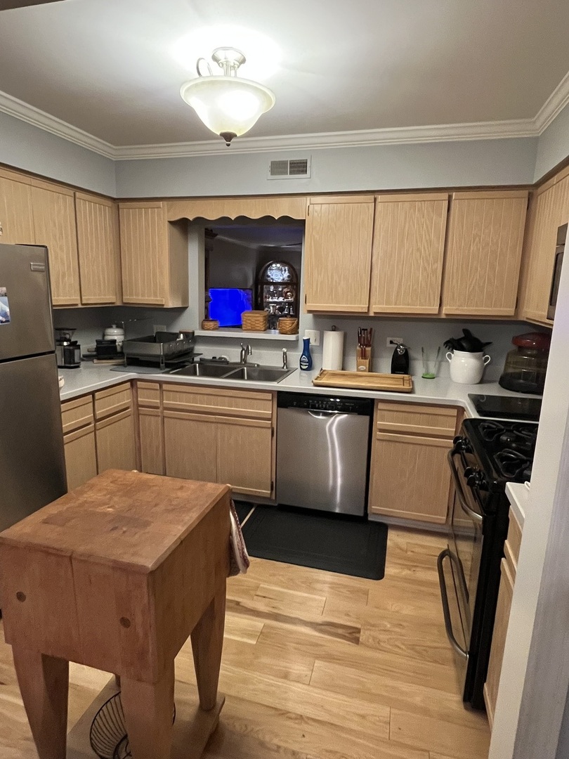 833 Winter Park Drive 833